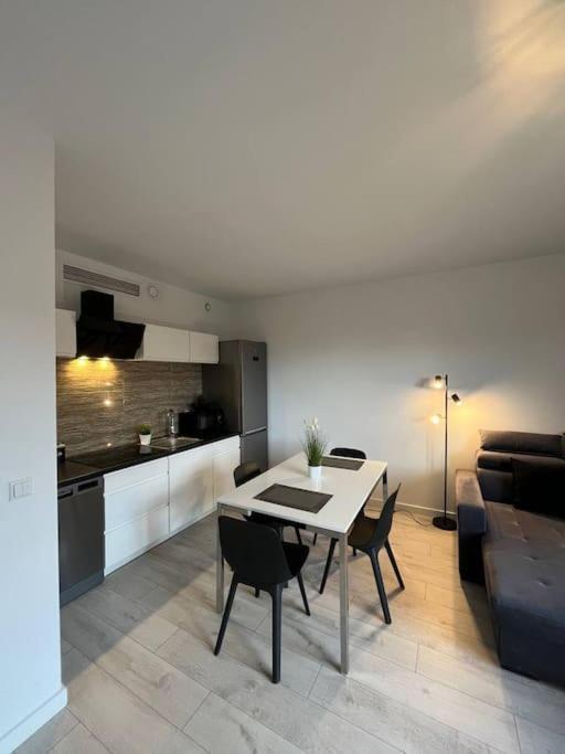 New Apartment Old Town -6 People - 200M Town Hall 브로츠와프 외부 사진